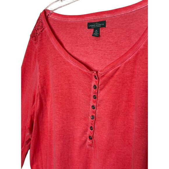 LRL Lauren Jeans Co. Womens Henley Top Red Mineral Wash Lace Shoulder Size 2X - Picture 2 of 6